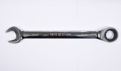 Blocknyckel YATO med spärr 32 mm 72 tänder YT-0206