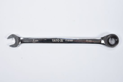 Blocknyckel YATO med spärr 8 mm 72 tänder YT-01908